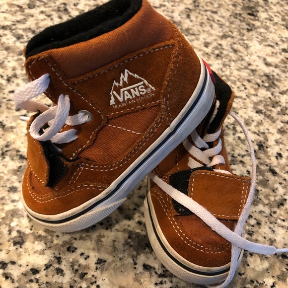 vans toddler boots